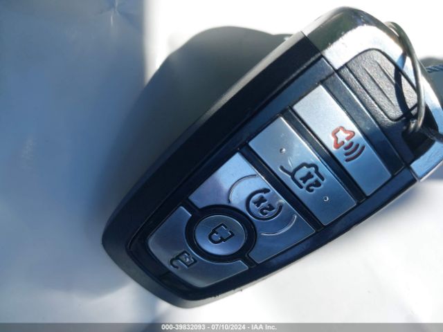1FMCU0BZ9LUB26203 Ford Escape Se Sport Hybrid
