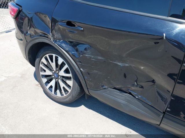1FMCU0BZ9LUB26203 Ford Escape Se Sport Hybrid