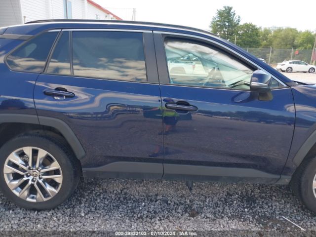 2T3A1RFVXMW193638 Toyota Rav4 Xle Premium