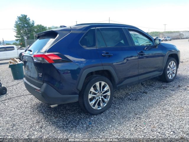 2T3A1RFVXMW193638 Toyota Rav4 Xle Premium