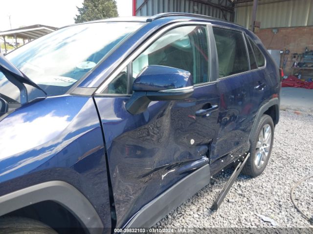 2T3A1RFVXMW193638 Toyota Rav4 Xle Premium