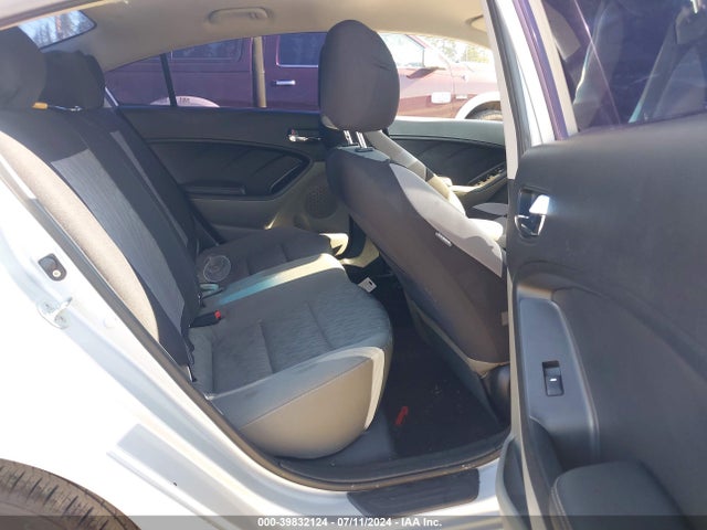 KIA FORTE LX 2016 KNAFK4A61G5543513 Image 8