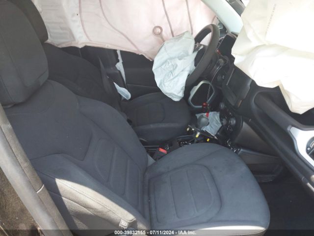 ZACCJABB8JPJ09992 Jeep Renegade Latitude Fwd