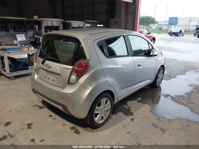 Chevrolet Spark 1lt Auto 2014 KL8CD6S92EC517766 Image 4