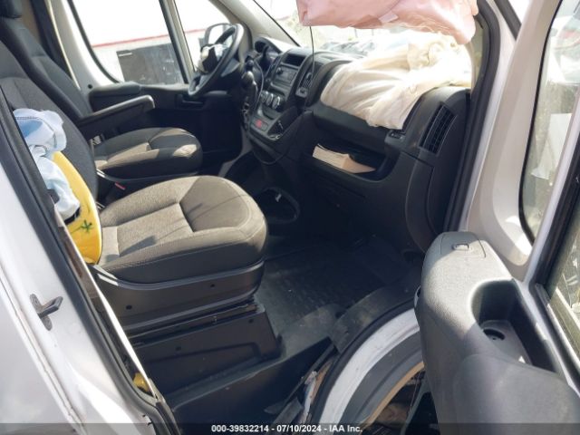 3C6TRVAG2HE517208 RAM Promaster 1500 Low Roof 136 Wb