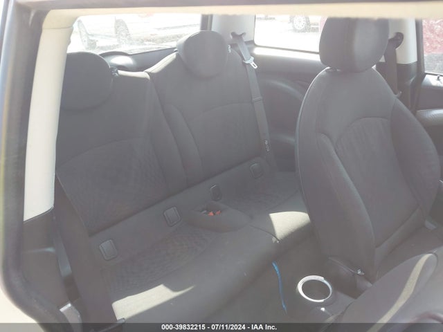 2009 MINI COOPER S WMWMF73529TV39888 Photo 7