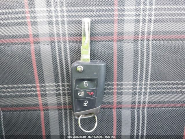 3VW447AU8FM061762 Volkswagen GTI