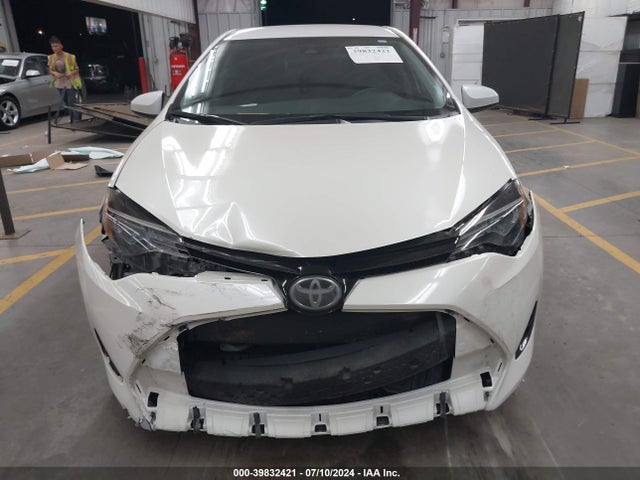 Toyota COROLLA LE 2018 5YFBURHE9JP855319 Image 12