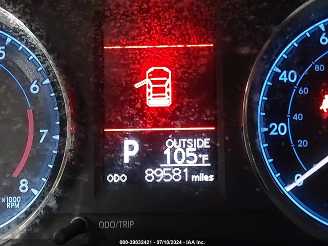 Toyota COROLLA LE 2018 5YFBURHE9JP855319 Image 15