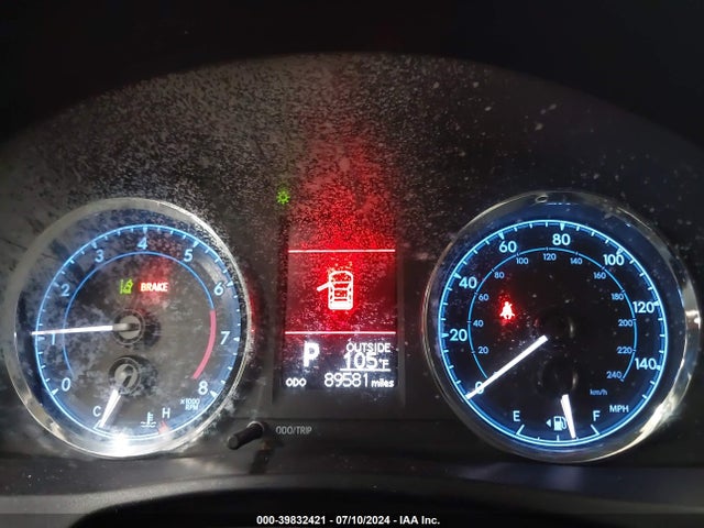 Toyota COROLLA LE 2018 5YFBURHE9JP855319 Image 7