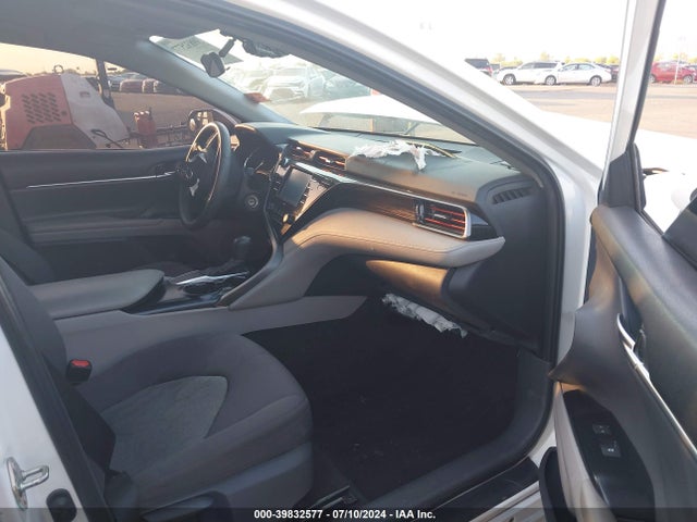 Toyota CAMRY LE 2020 4T1C11AK3LU916700 Image 5