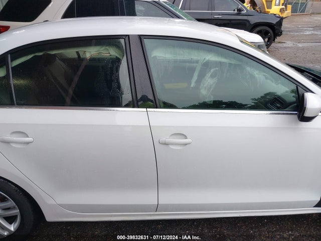 3VW2B7AJ5HM268082 Volkswagen Jetta 1.4t S