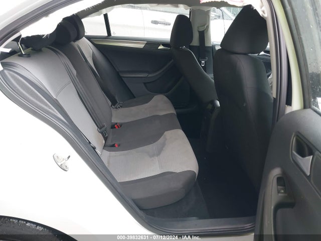 3VW2B7AJ5HM268082 Volkswagen Jetta 1.4t S