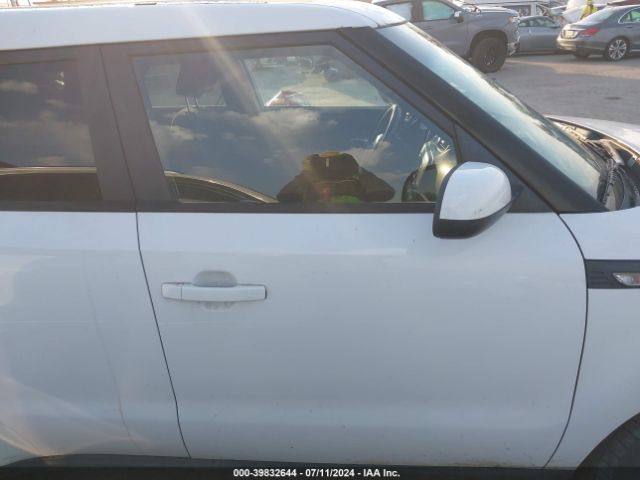 KNDJN2A27E7018575 KIA Soul