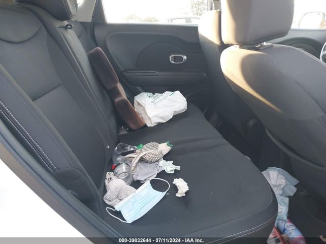 KNDJN2A27E7018575 KIA Soul