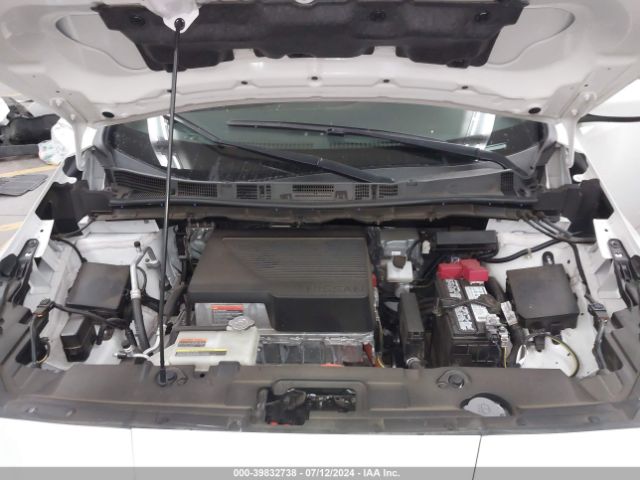 1N4AZ1BV8NC555993 Nissan Leaf S 40 Kwh