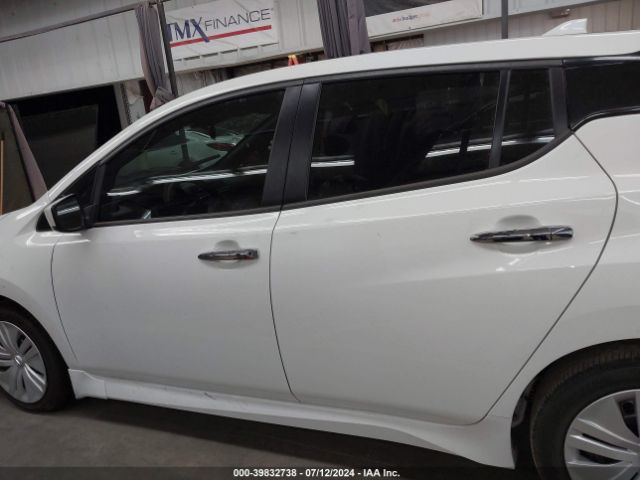 1N4AZ1BV8NC555993 Nissan Leaf S 40 Kwh