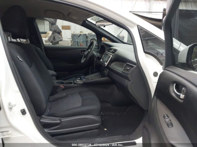 1N4AZ1BV8NC555993 Nissan Leaf S 40 Kwh
