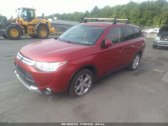 JA4AZ3A35FZ005147 Mitsubishi Outlander Se