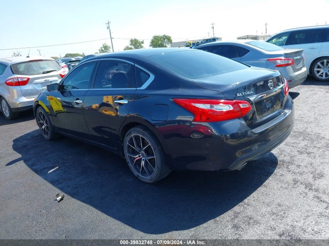 Nissan Altima 2.5 S 2017 1N4AL3AP1HC498525 Image 3
