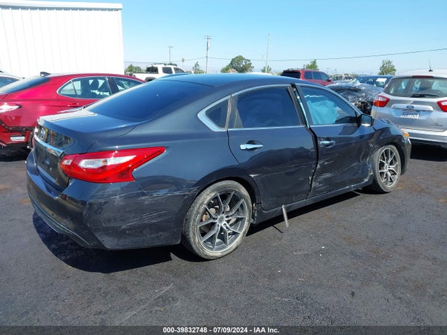 Nissan Altima 2.5 S 2017 1N4AL3AP1HC498525 Image 4