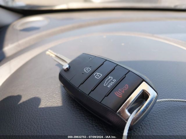 3KPFK4A71JE167080 KIA FORTE LX