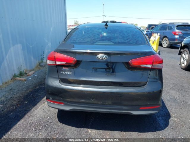 3KPFK4A71JE167080 KIA FORTE LX