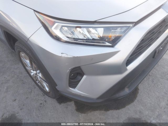 2T3C1RFVXMC093937 Toyota Rav4 Xle Premium