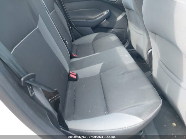 Ford FOCUS SE 2014 1FADP3F20EL322978 Image 8