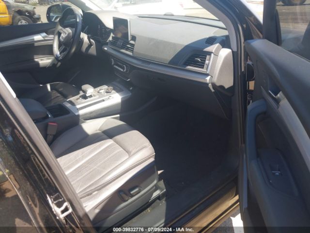 WA1ANAFY5J2060929 Audi Q5 2.0t Premium/2.0t Tech Premium