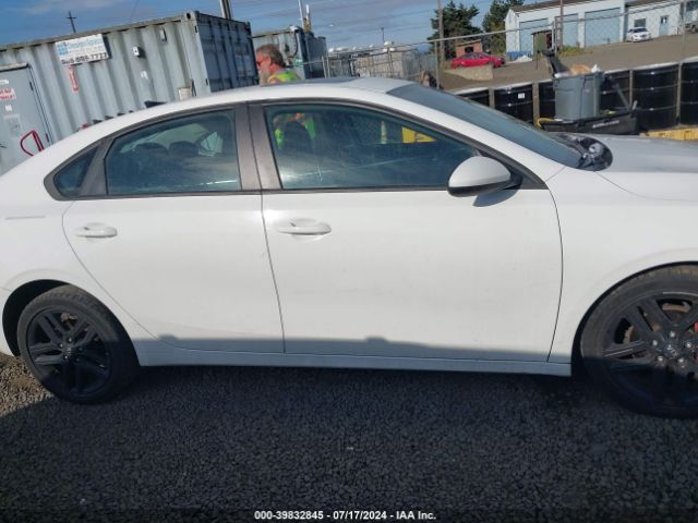 3KPF34AD2KE019864 KIA FORTE S
