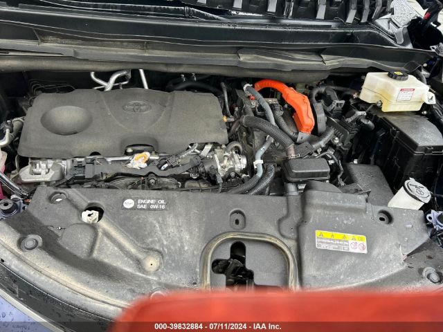 5TDKSKFC7NS052908 Toyota SIENNA LE