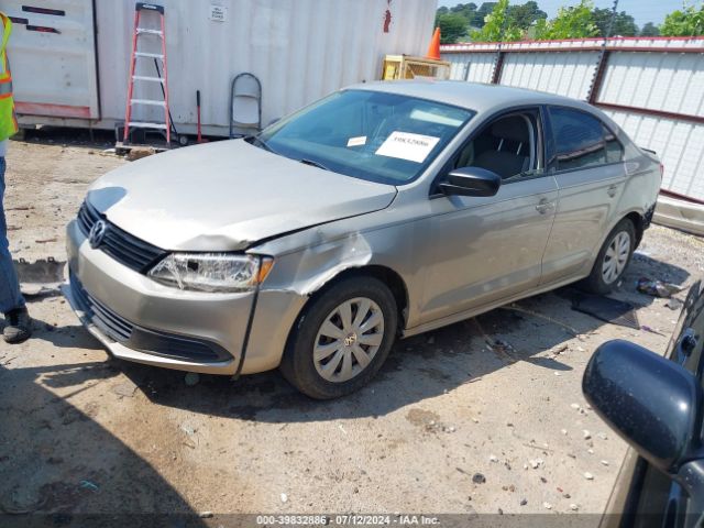3VW2K7AJXEM327154 Volkswagen Jetta 2.0l S