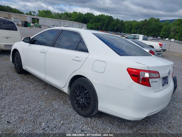 Toyota CAMRY LE 2014 4T4BF1FK4ER342915 Image 3