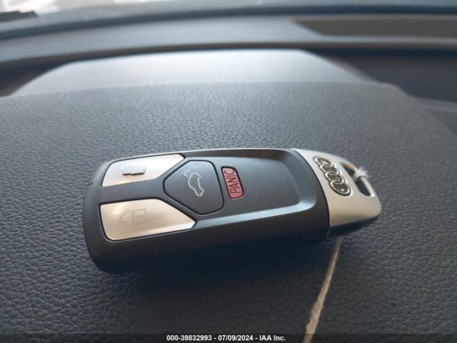 WA1BNAFY8J2104782 Audi Q5 2.0t Premium/2.0t Tech Premium