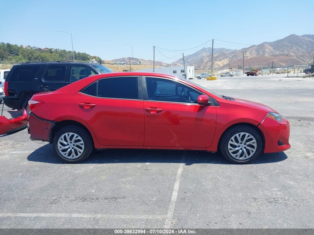 Toyota COROLLA LE 2018 5YFBURHE5JP798505 Image 14