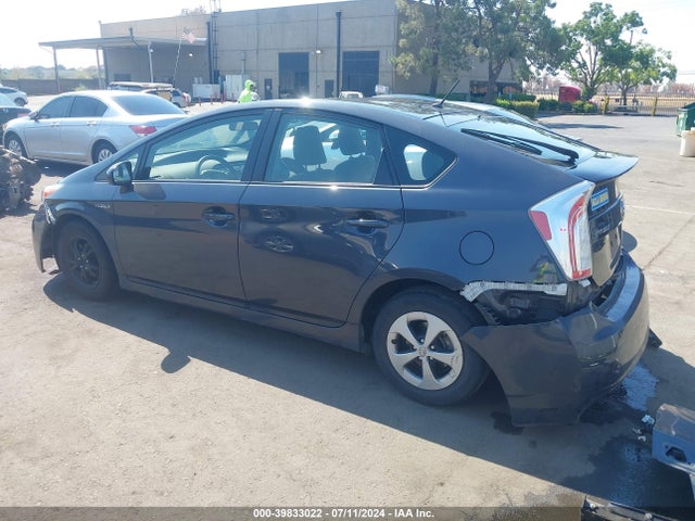 Toyota Prius Two 2014 JTDKN3DU1E0391112 Image 3