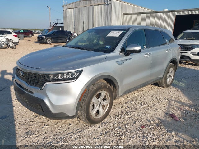 KIA SORENTO LX 2021 5XYRG4LC3MG018413 Image 2