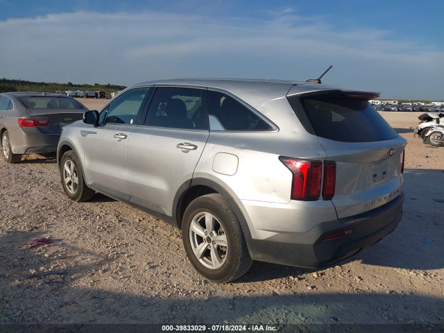 KIA SORENTO LX 2021 5XYRG4LC3MG018413 Image 3