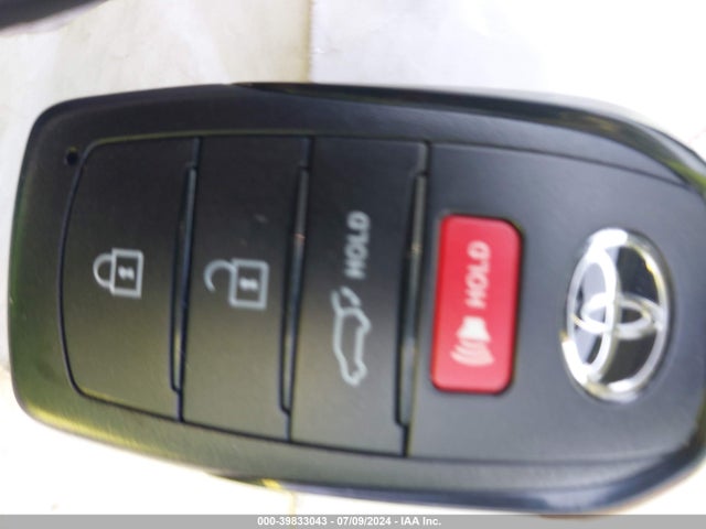 Toyota Highlander Xle 2024 5TDKDRAH3RS049984 Image 11