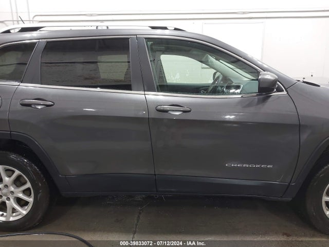1C4PJMCB0EW138075 Jeep Cherokee Latitude
