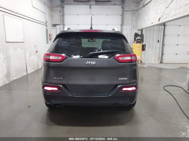 1C4PJMCB0EW138075 Jeep Cherokee Latitude