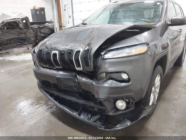 1C4PJMCB0EW138075 Jeep Cherokee Latitude