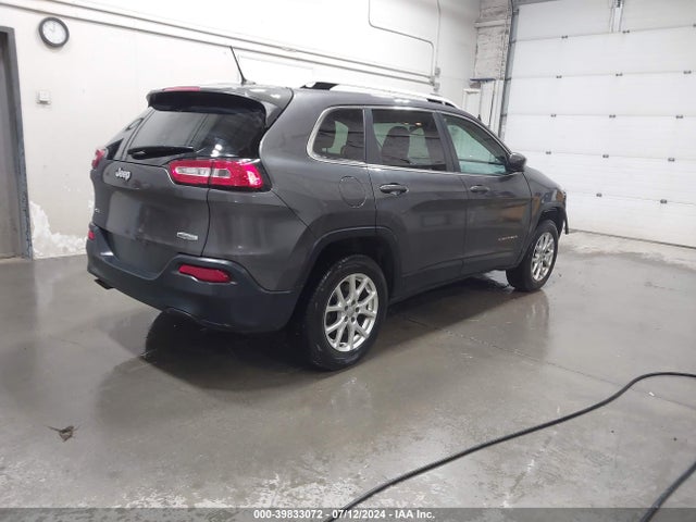 1C4PJMCB0EW138075 Jeep Cherokee Latitude