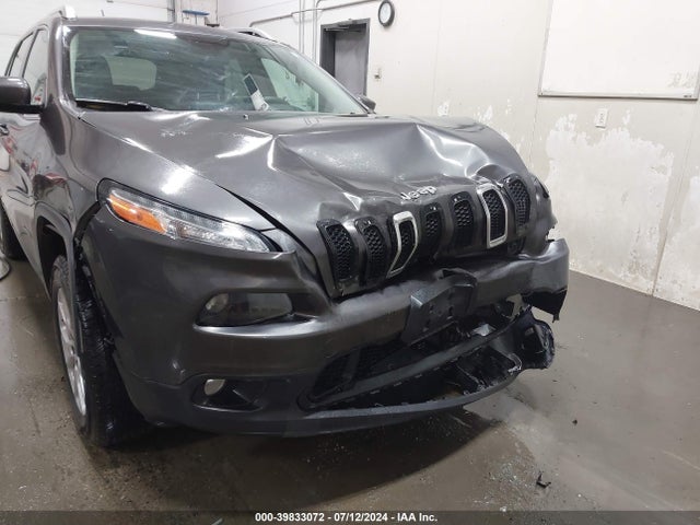 1C4PJMCB0EW138075 Jeep Cherokee Latitude
