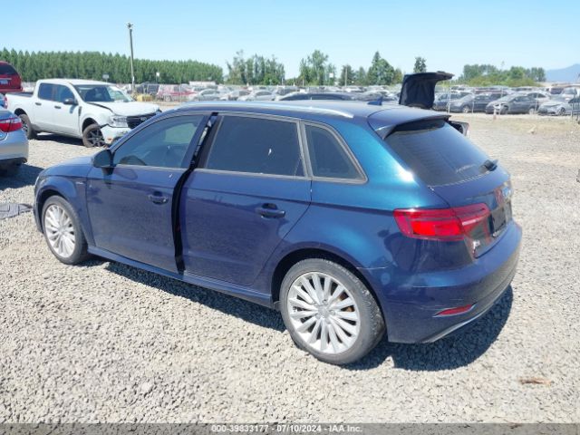 WAUUPBFFXHA108830 Audi A3 E-tron 1.4t Premium