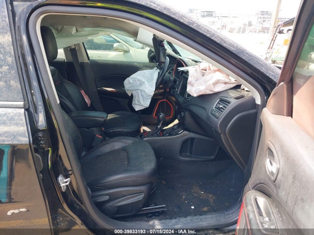3C4NJDDBXHT667937 Jeep New Compass Trailhawk 4x4