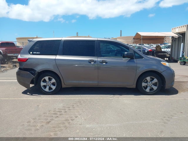Toyota Sienna L 7 Passenger 2017 5TDZZ3DC0HS895887 Image 14