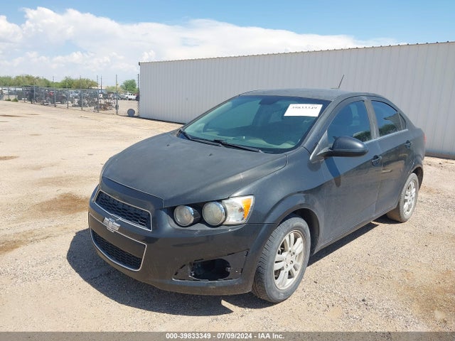 Chevrolet Sonic Lt Auto 2015 1G1JC5SH3F4212736 Image 2