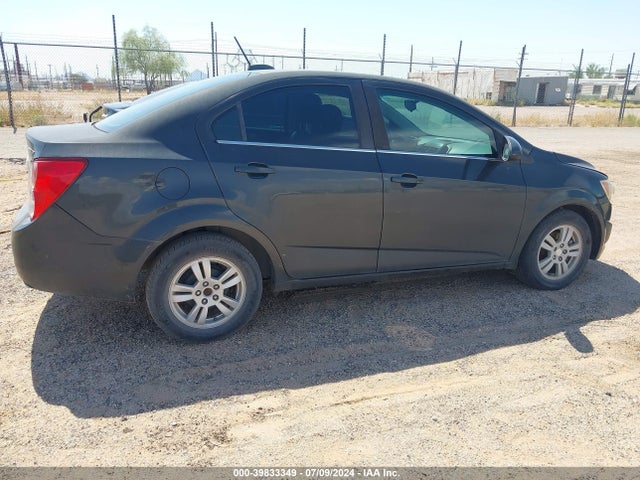 Chevrolet Sonic Lt Auto 2015 1G1JC5SH3F4212736 Image 6
